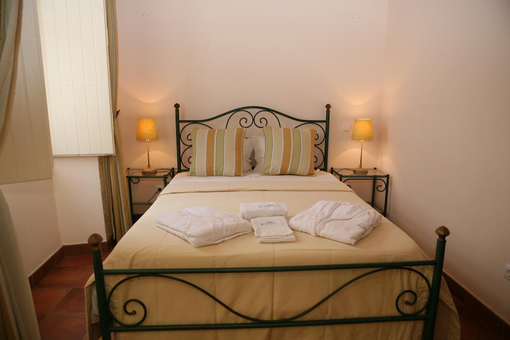 Bed and Breakfast Casa Antiga Одесейше Номер фото